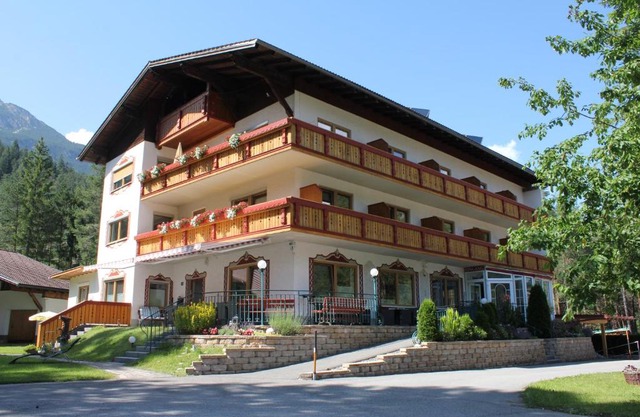 Hotel Garni Waldhof - Wohlfühlen am Lech