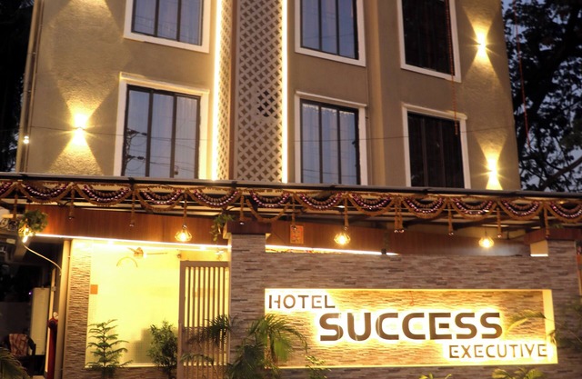 Hotel In Navi Mumbai With Other, Internet, Guest Services
