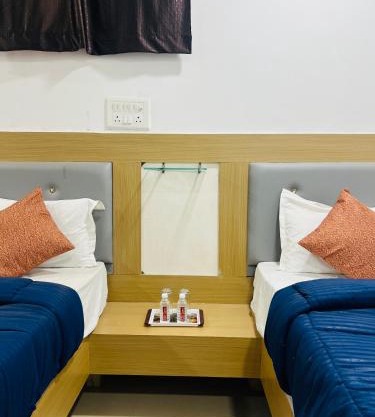 Hotel jazz & Cabin stay