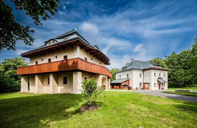 Hotel Kristin Hrádek
