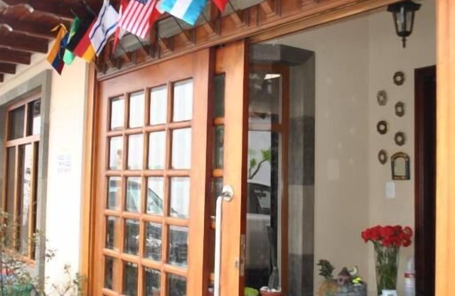 Hotel Makroz Colonial