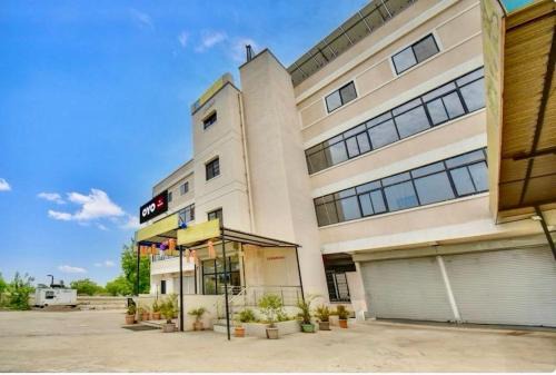 Hotel O Grand Executive