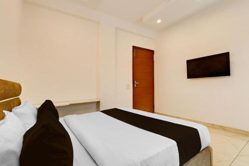 Hotel O J N Residency