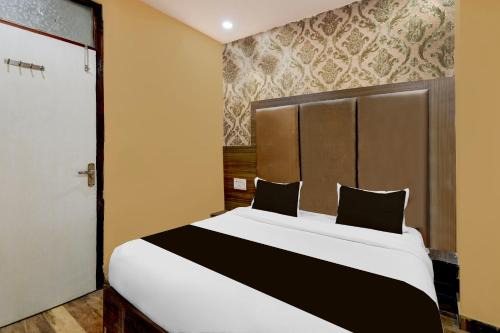 Hotel O Lotus Inn
