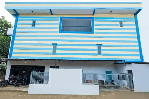 Hotel O RF Homestay