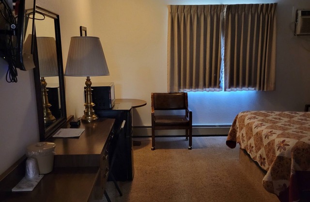 Hotel O The Kings Inn Culberston MT HWY 2