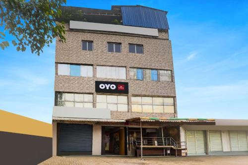 Hotel O The Triotel Inn