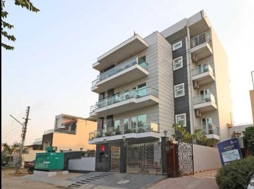 Hotel O V R Residency Near Sri Amruth Chithra Mandira