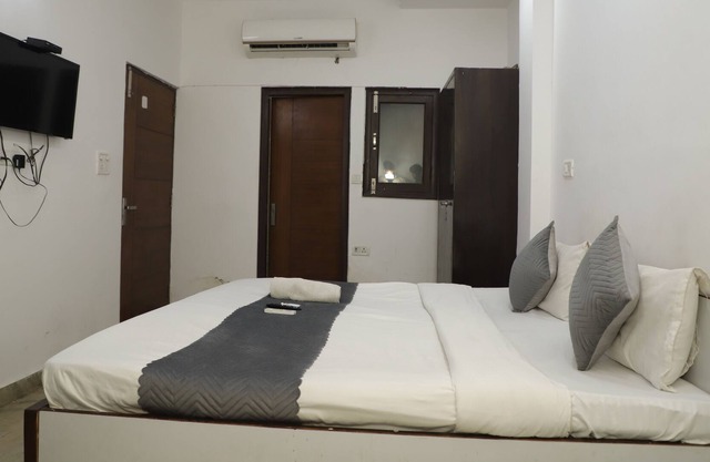 Hotel Pearl Residency Inn