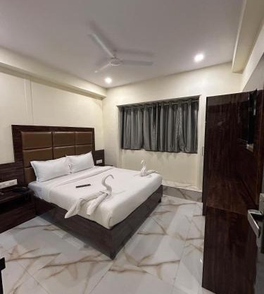 Hotel Rinza Residency