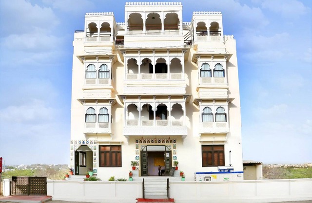 Hotel Royal Pratap Niwas