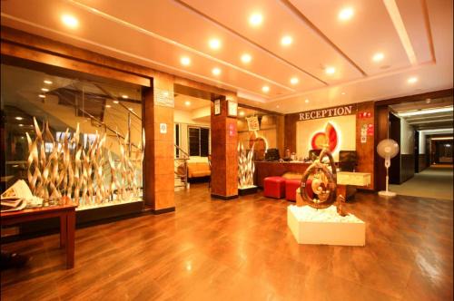 Hotel Sandalwood Inn - Rooms and Spa