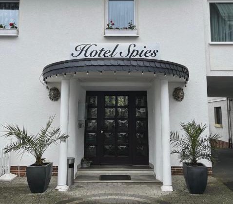 Hotel Spies