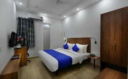 Hotel The Emporio A Corporate Suites Near Sector 62, Noida