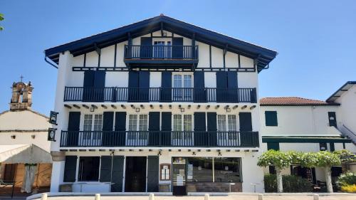 Hotel Trinquet