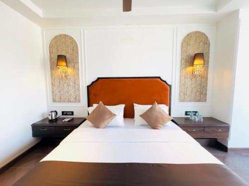 Hotel White Pearl - Colaba Mumbai