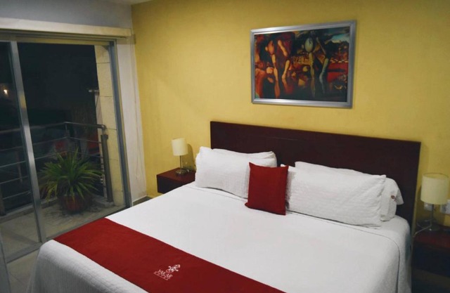 Hotel Yakar