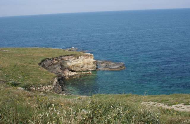 House 10 Minutes From The Sea, Rocks