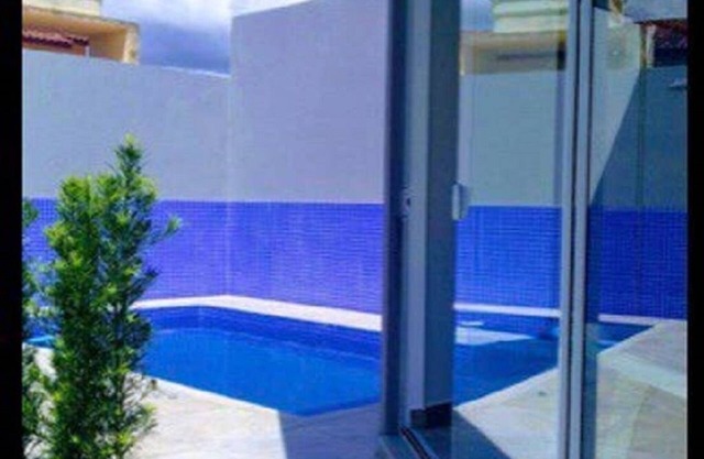 House 100 meters from the beach with pool heated by solar and hydro plates