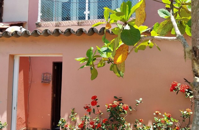 HOUSE 150 METERS FROM JABAQUARA BEACH. A/C, WI-FI, SMART TV AND LOUNDRY.