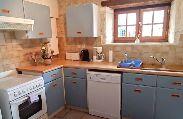 House 2 sleeps 8 3 bedrooms 1 bathroom