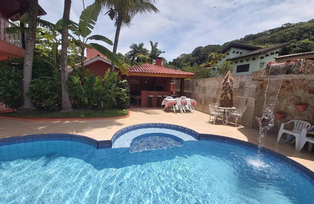 HOUSE 4 DS, POOL, WI-FI, CHURR. (CLOSED)