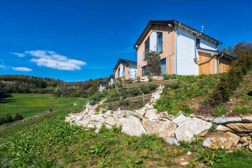 House and Apt. in Mistelgau-Obernsees 26603