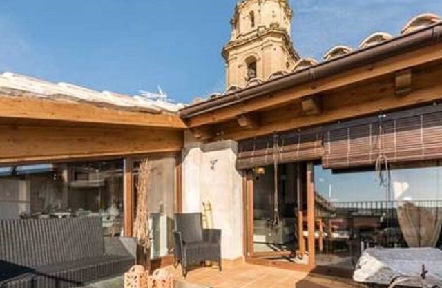 House Attic A in Adahuesca