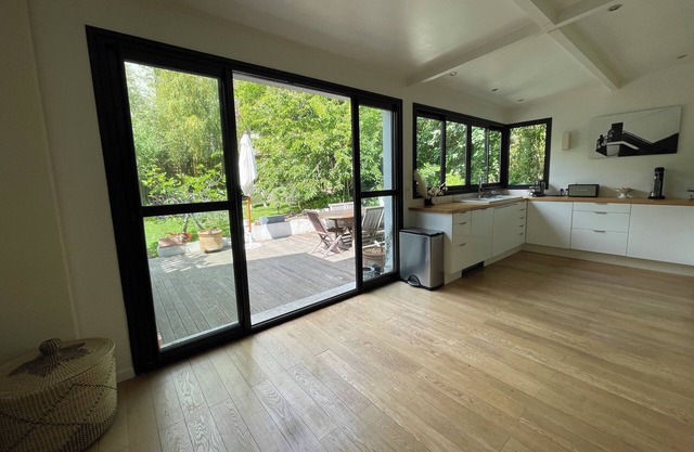 House between Paris and Versailles with swimming pool and olympic games tickets