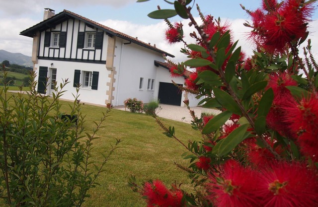 House between sea and mountains on 1500m2 classified 4 stars tourism 2025