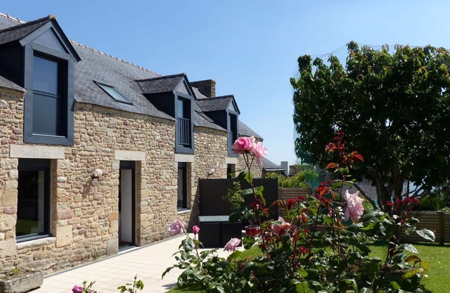 House for 4 with garden and sea view in Baden