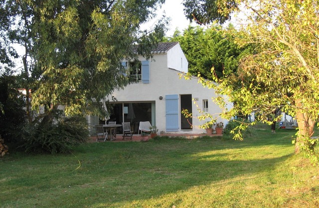 House ideal for a couple with large enclosed garden