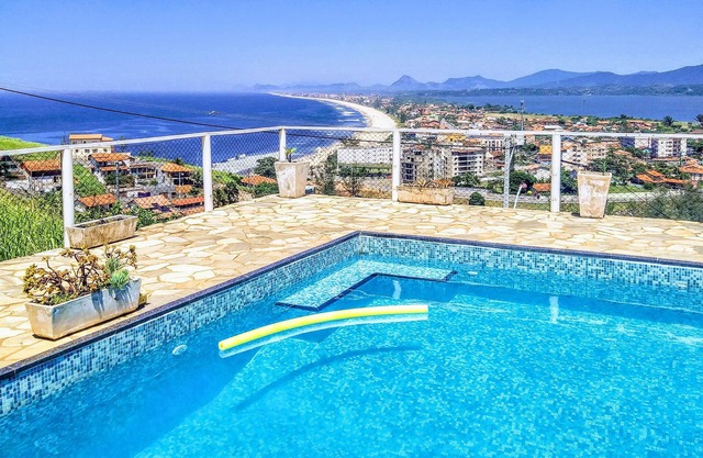 House in Ponta Negra with amazing view of the beach, the lake and the mountains