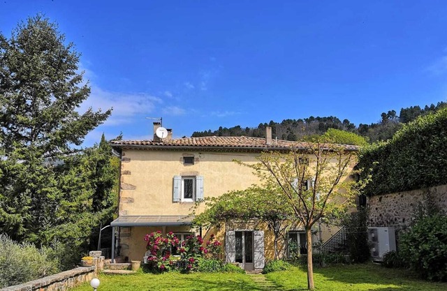House in the countryside in a beautiful setting