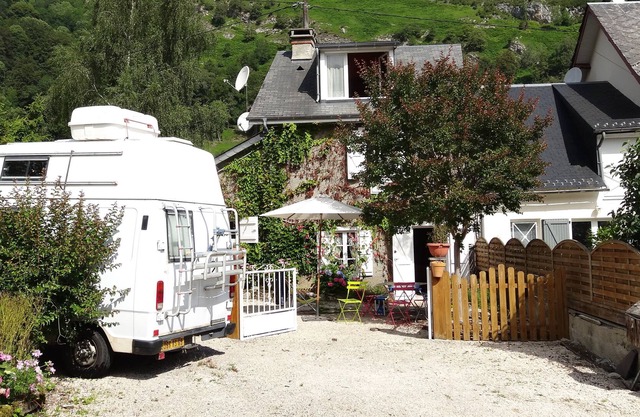 house in the lesponne valley
