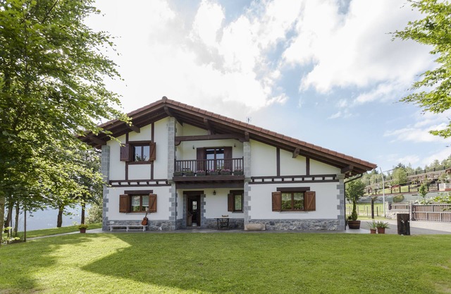 House in the valley of Arratia. Near Bilbao, San Sebastian, Vitoria and Pamplona.