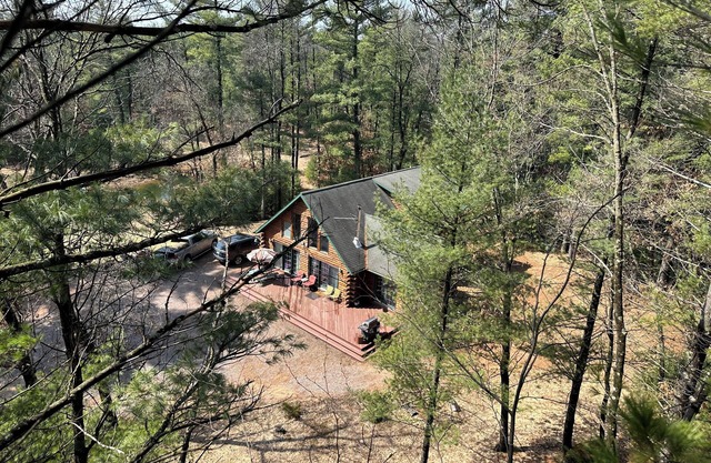 House in the woods perfect vacation rental for those to escape
