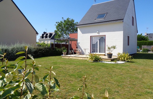 House near beaches and hiking trails