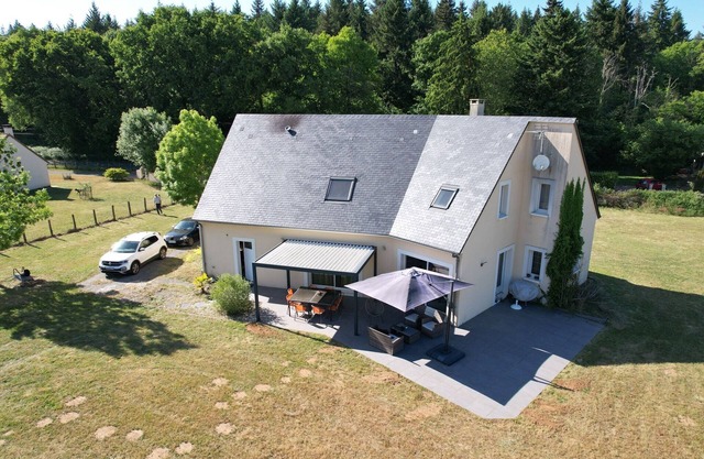House near Le Mans Circuit with Garden
