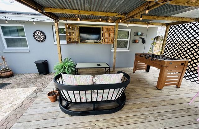House near Tarpon Springs Beaches and Weeki Wachee Springs