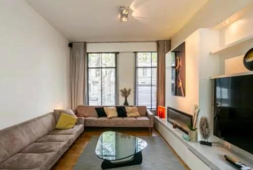 House of Antwerp- 4BDR w Private Garden