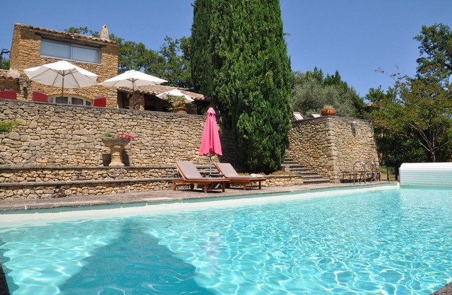 House of character with swimming pool in peace