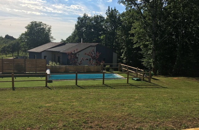 House on the heights of ROC with swimming pool