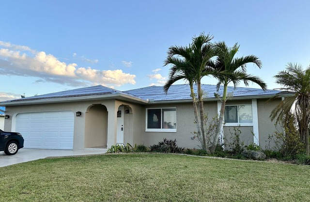 House over the golf course with heated pool!