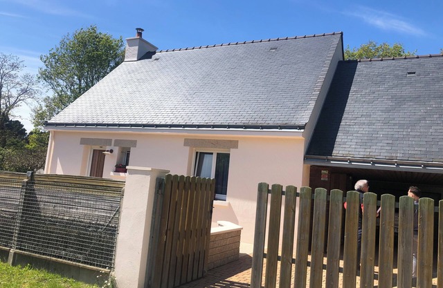 House Piriac sur mer -Port au loup. 3 Bedrooms 6 Pers enclosed garden 500m from the beach