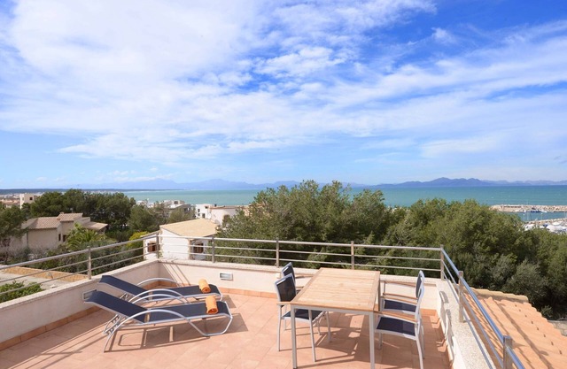 House special for families and friends to 100 mt. of the sea.