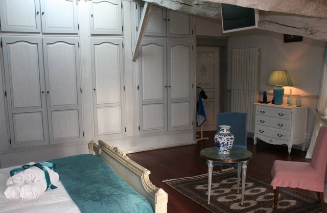 House with Charming Bed and Breakfast