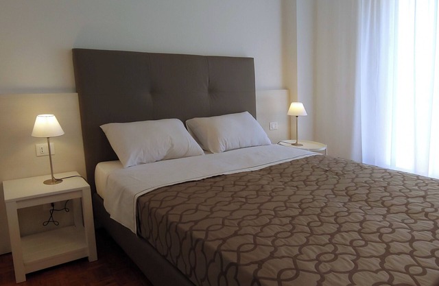 House with garden 5 minutes from the sea and all services. Perfect for families.