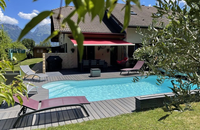 House with heated pool and breathtaking Mountain View'sDiscount on the last week