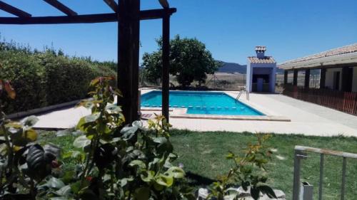 House with Jacuzzi and Mountain Views in Noguericas